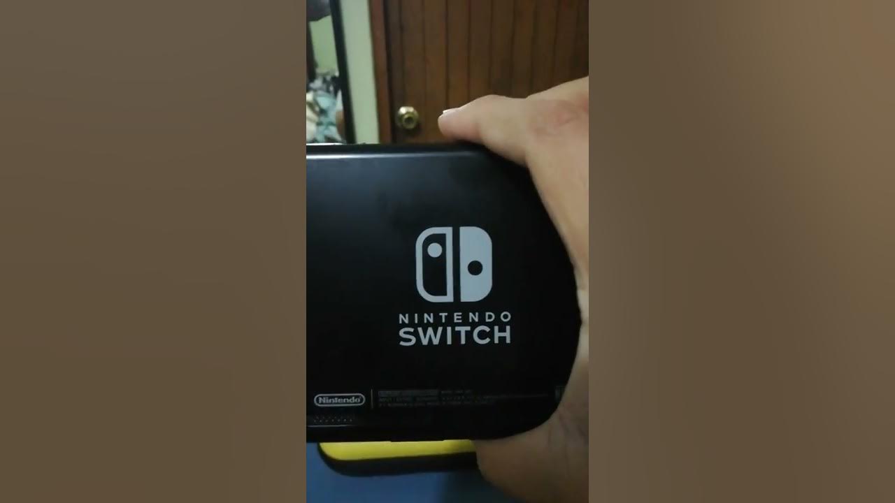 HOW TO OPEN A STUCK KICKSTAND ON A *BRAND NEW* NINTENDO SWITCH YouTube
