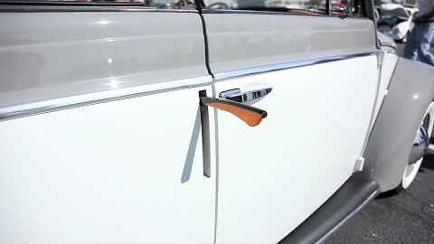 1955 Volkswagen Beetle Karmann Kabriolett turn signal