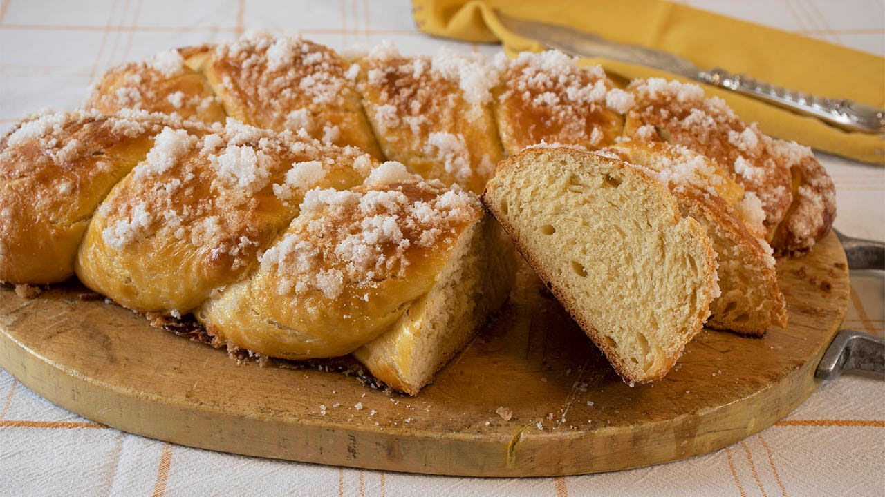 Trenza de huevo gallega. (PAN DE OVO)