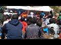 SUMBAWANGA WATU WAMEFULIKA KWENYE HIJA KWA AJILI YA KUIMBEA DUNIA NZIMA ZIDI YA UGONJWA WA KORONA SUMBAWANGA WATU WAMEFULIKA KWENYE HIJA KWA AJILI YA KUIMBEA DUNIA NZIMA ZIDI YA UGONJWA WA KORONA