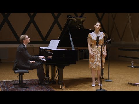 Bella Adamova sings R. Schumann: Auf einer Burg, op. 39 no. 7