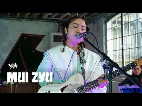 mui zyu live at The state51 Factory