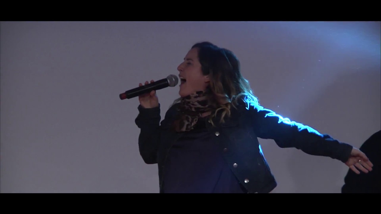 Contemplando su Trono - Ya no soy esclavo (No longer slaves) - Bethel music cover cristianos libros