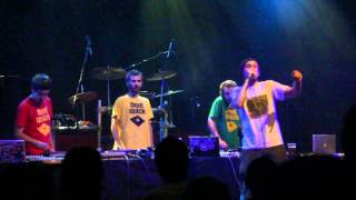 Elephant Phinix - Empty pockets but a rich mind (live at Gagarin 28-04-12)