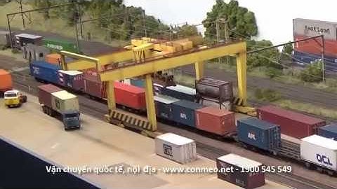 Xếp container lên tàu hỏa như thế nào?