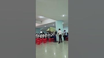 Tân sinh viên làm thủ tục nhập học ĐH Tôn Đức Thắng