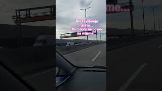 Ovo je svakodnevica u Beckom saobracaju..
