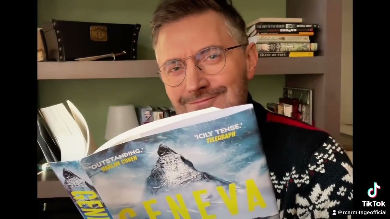 Ричард Армитидж раскрывает секрет поздравительной коробки ;)