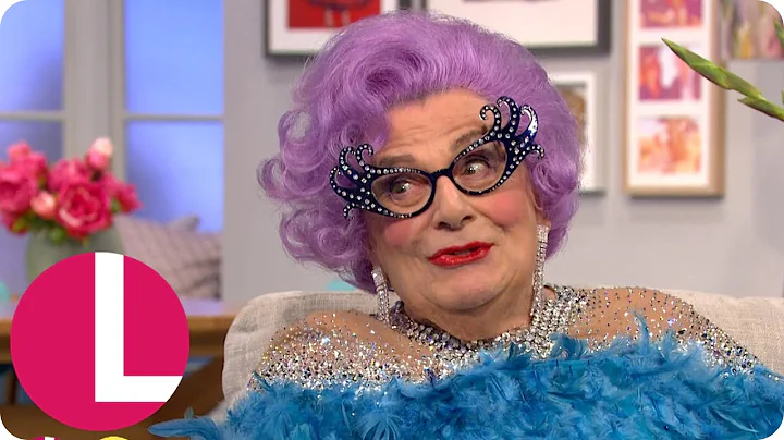 Dame Edna Everage Has Lorraine In Stitches! | Lorr...