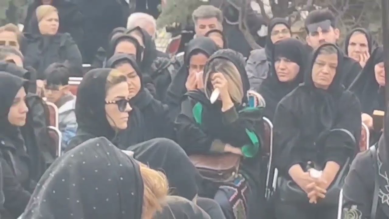 مداحی سوزناک در فراق مادر سر مزار