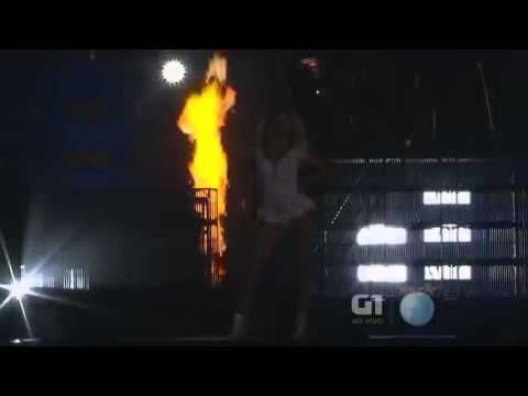 Beyoncé cai durante show Rock in Rio 2013