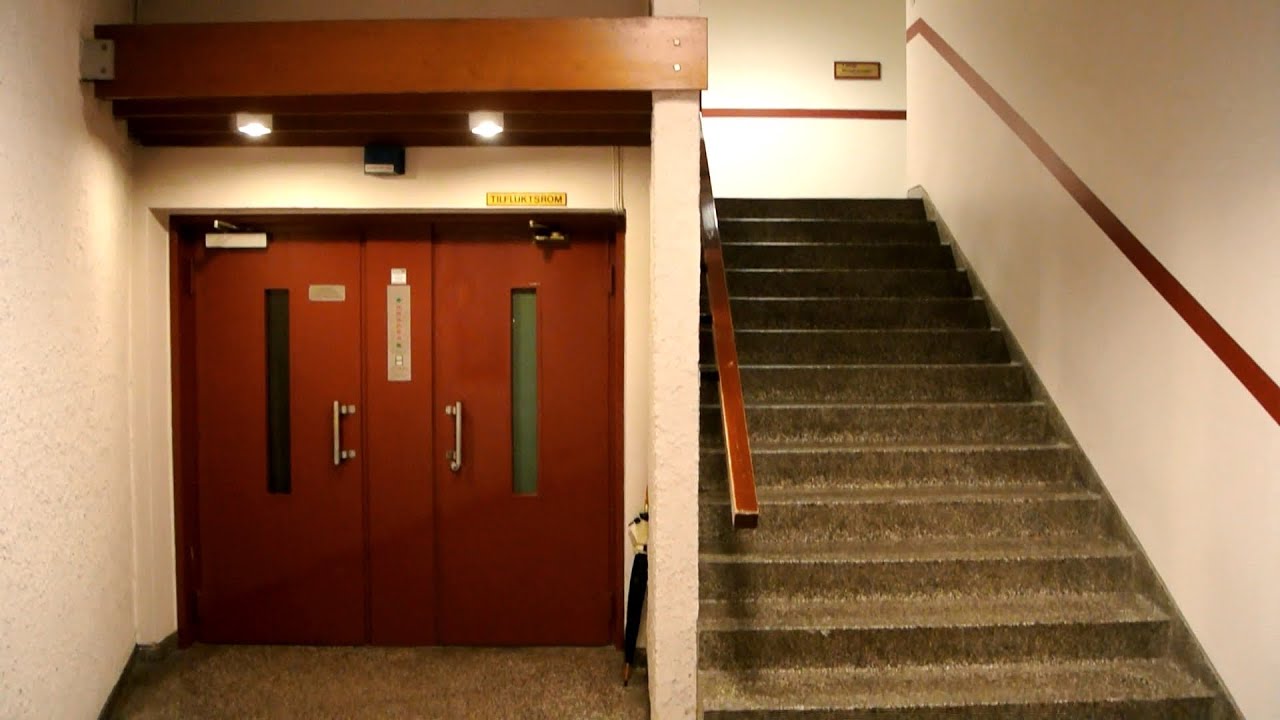 Fortuna Mek. Verksted A/S traction elevator @ Dronningens gate 23, Moss, Norway