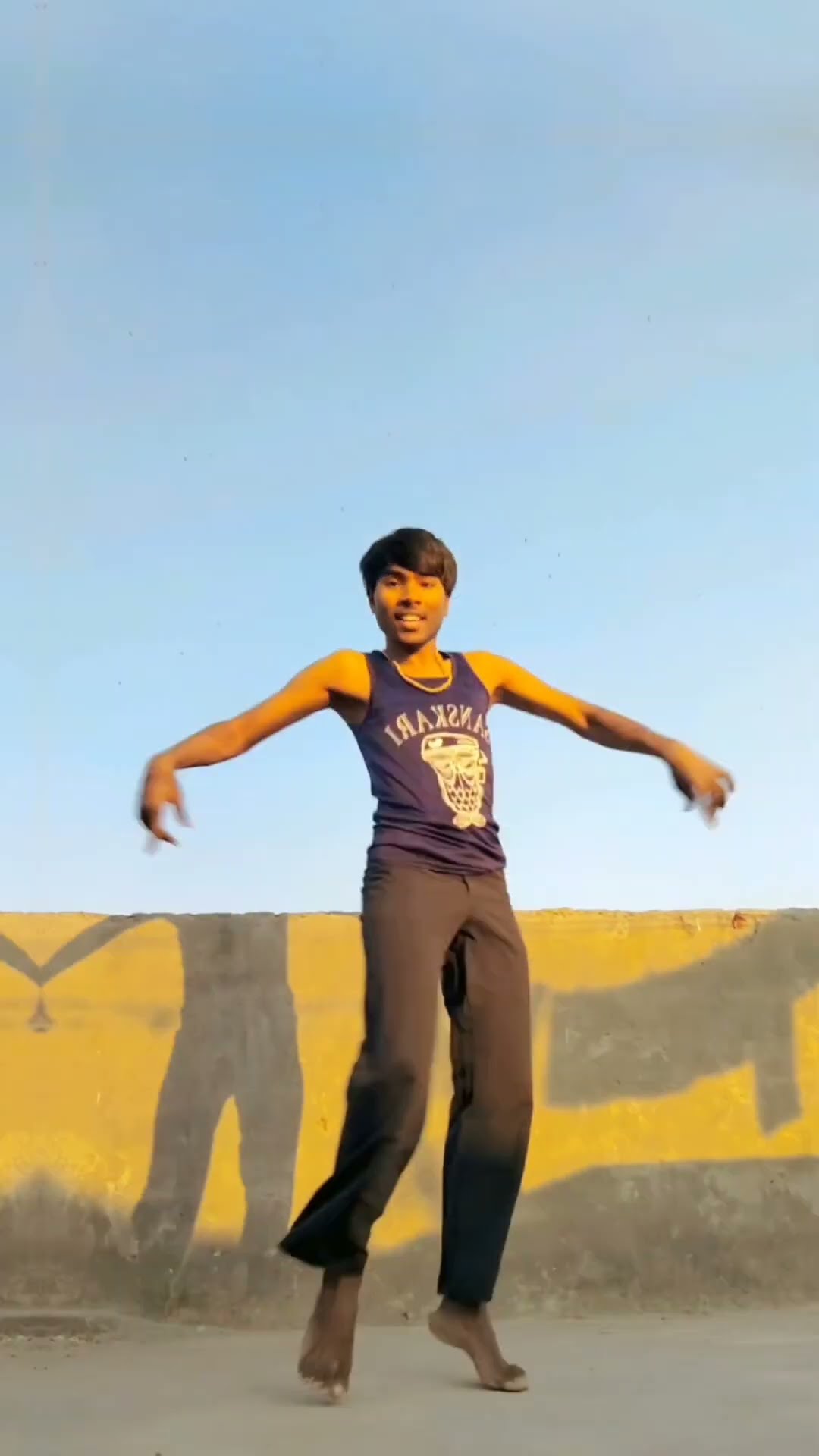 Main toh hoon Pagal Munda l Dance Cover l Vinod l #trending #shortsdance #shortvideo #explore