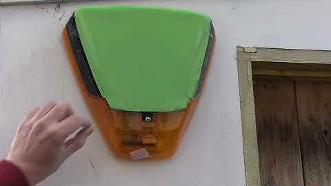 Hoe vervang ik de batterij van een draadloze Pyronix Enforcer-sirene?