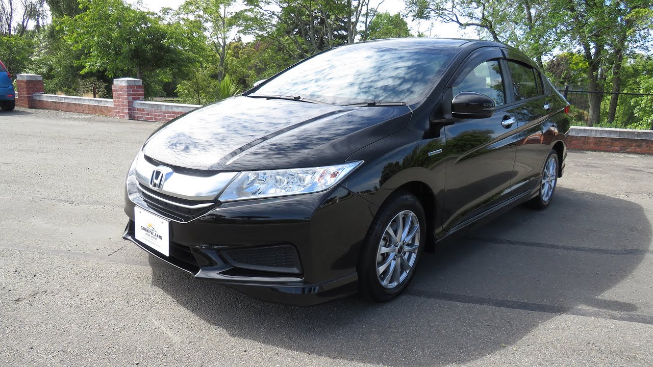 Honda grace 2015