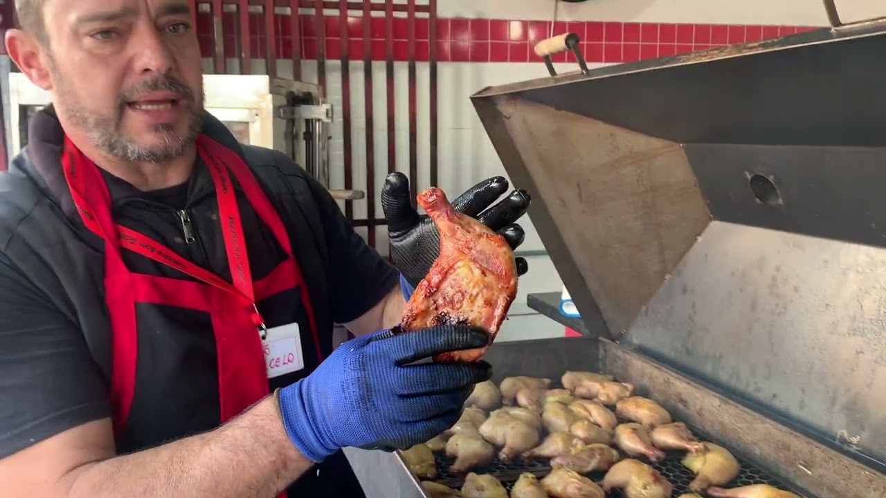 Coxa sobre coxa na churrasqueira a carvão! Sucesso de vendas e boa opção