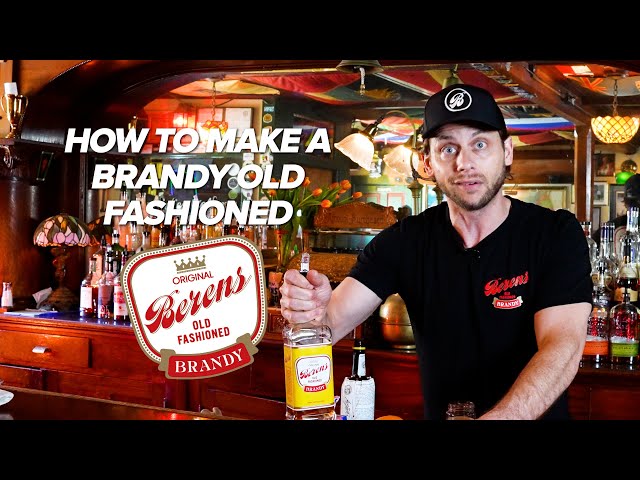 How to Make a Brandy Old Fashioned class=