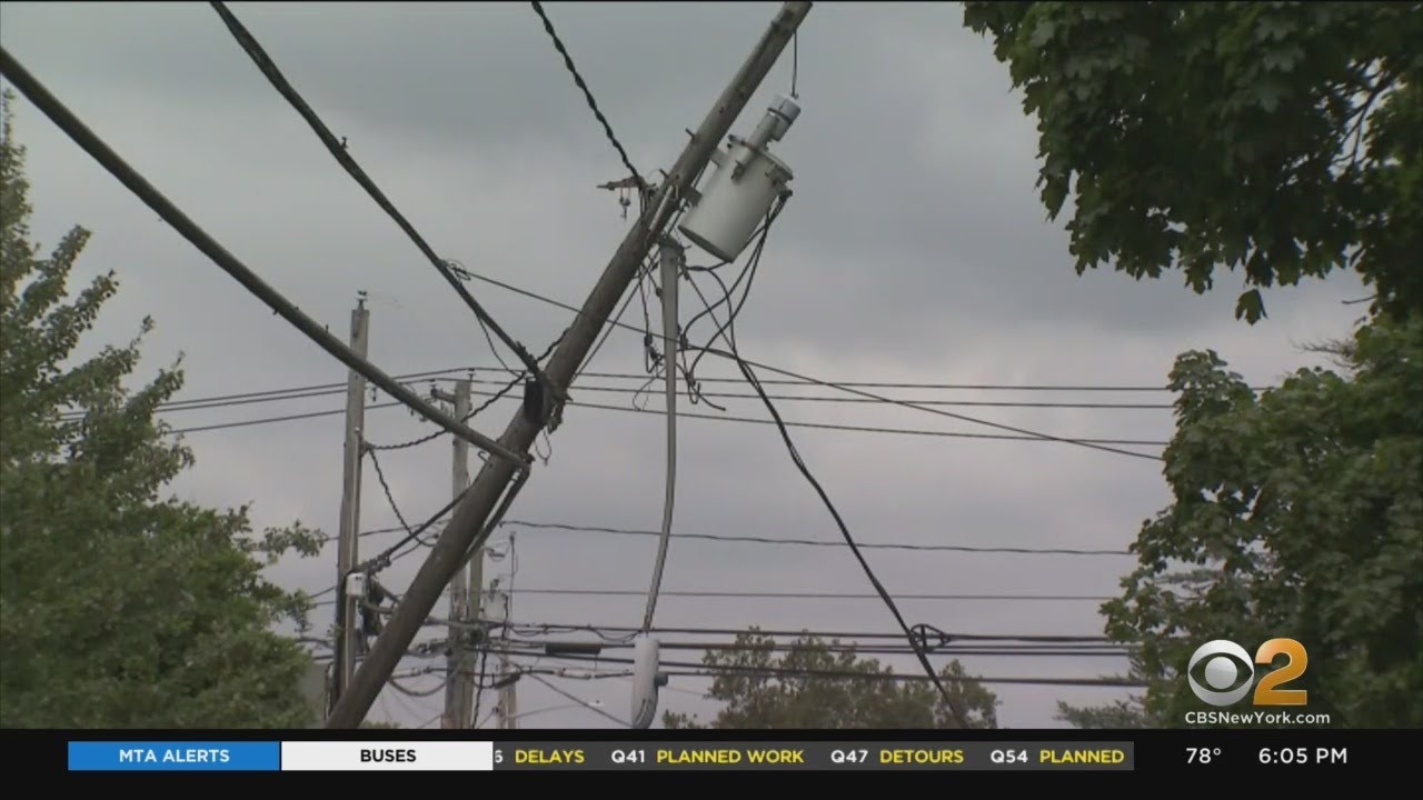 After The Storm More Than 100,000 Power Outages Remain On Long Island