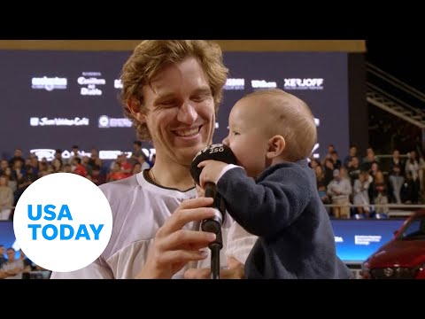 Cute baby steals the mic during Chile Open champion's interview | USA TODAY