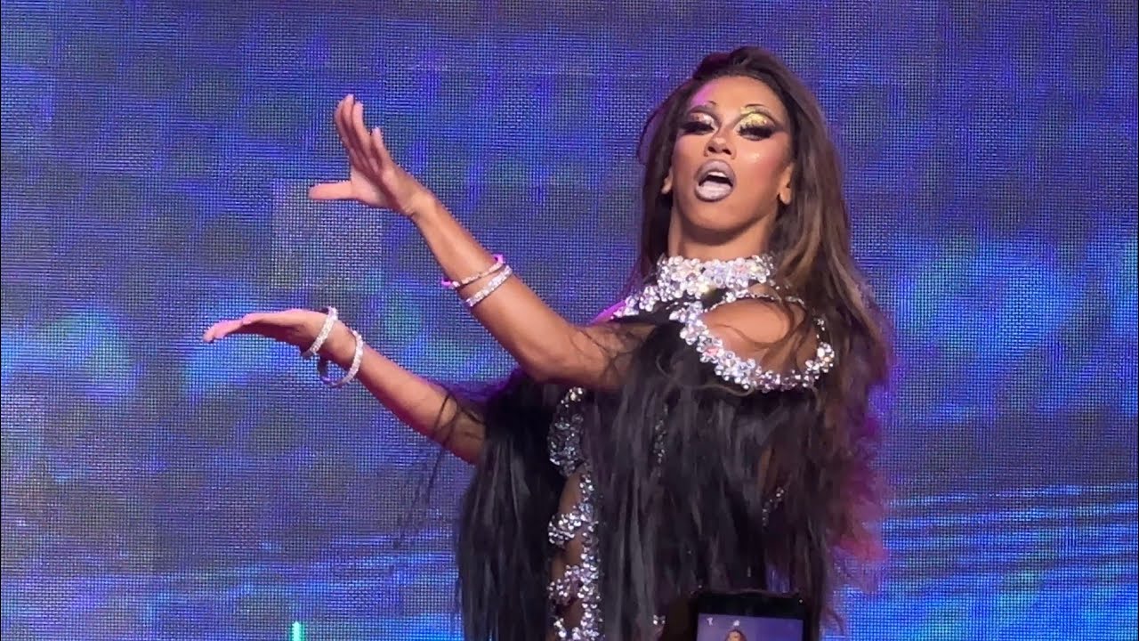 Natasha Princess Live @ Realness