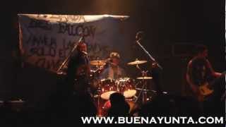 Video thumbnail of "Buenayunta - Presencia Inmortal (Teatro Flores 25-2-12)"