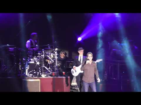 Huey Lewis and the News - Remind Me Why I Love You Again - (PNE Summer Concert at Vancouver BC)