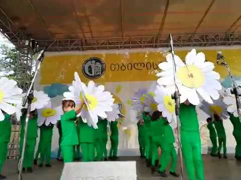 მეთექვსმეტე ბაგა-ბაღი მზიანეთი-მხატრული ნომრით ,,გვირილები''