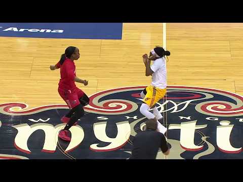 WNBA Teams Hold Dance-Off During Delayed Game!