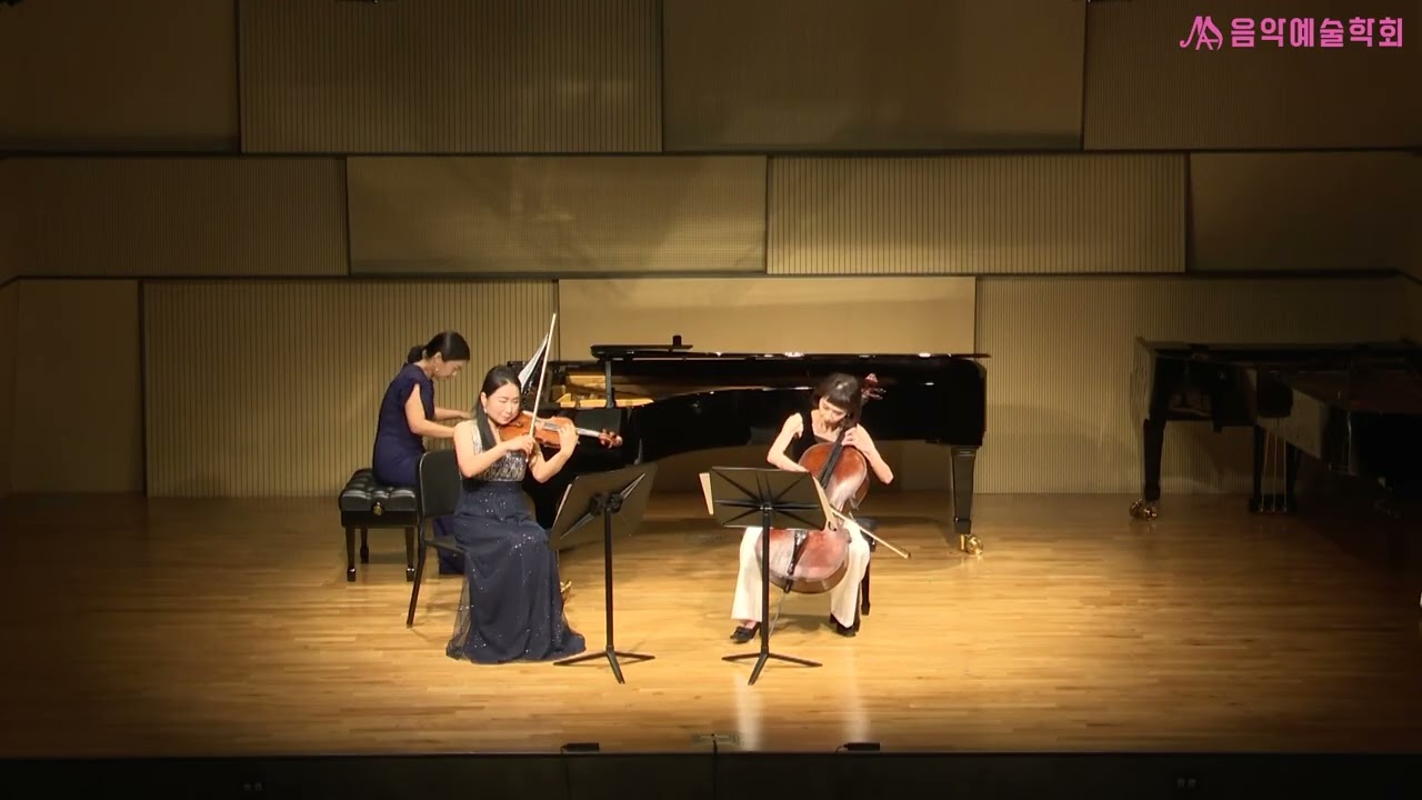 Mira Franz Liszt / Arr. Camille Saint-Saëns - Orpheus, S. 98 for Piano Trio en YouTube Mira Franz Liszt / Arr. Camille Saint-Saëns - Orpheus, S. 98 for Piano Trio en YouTube
