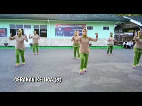 Banci instruktur goyang tobelo