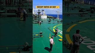 Sea Pe Bhi Cricket Rukta Nahi Asli Passion Yahi Hai Trendingnavy Status