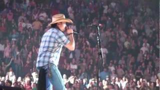 Jason Aldean - She's Country Live in Concert NC (HD) chords