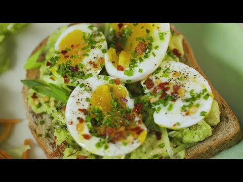 تصویری: ایده های صبحانه: تخم مرغ های کاملاً مخلوط شده
