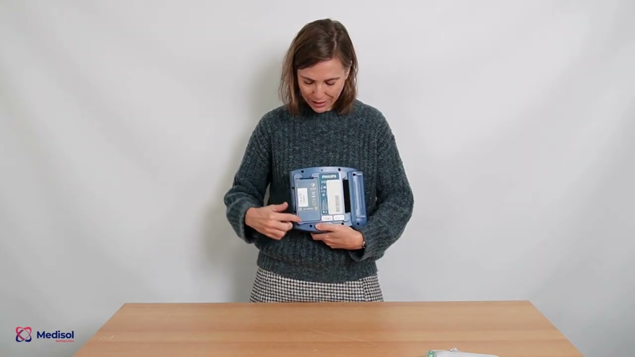Come sostituire gli elettrodi e la batteria del DAE Philips Heartstart HS1 | Defibrillatoreshop.it