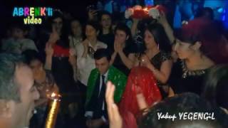 Onlar Erdi̇ Muradina, Bi̇z Çikalim Kereveti̇ne