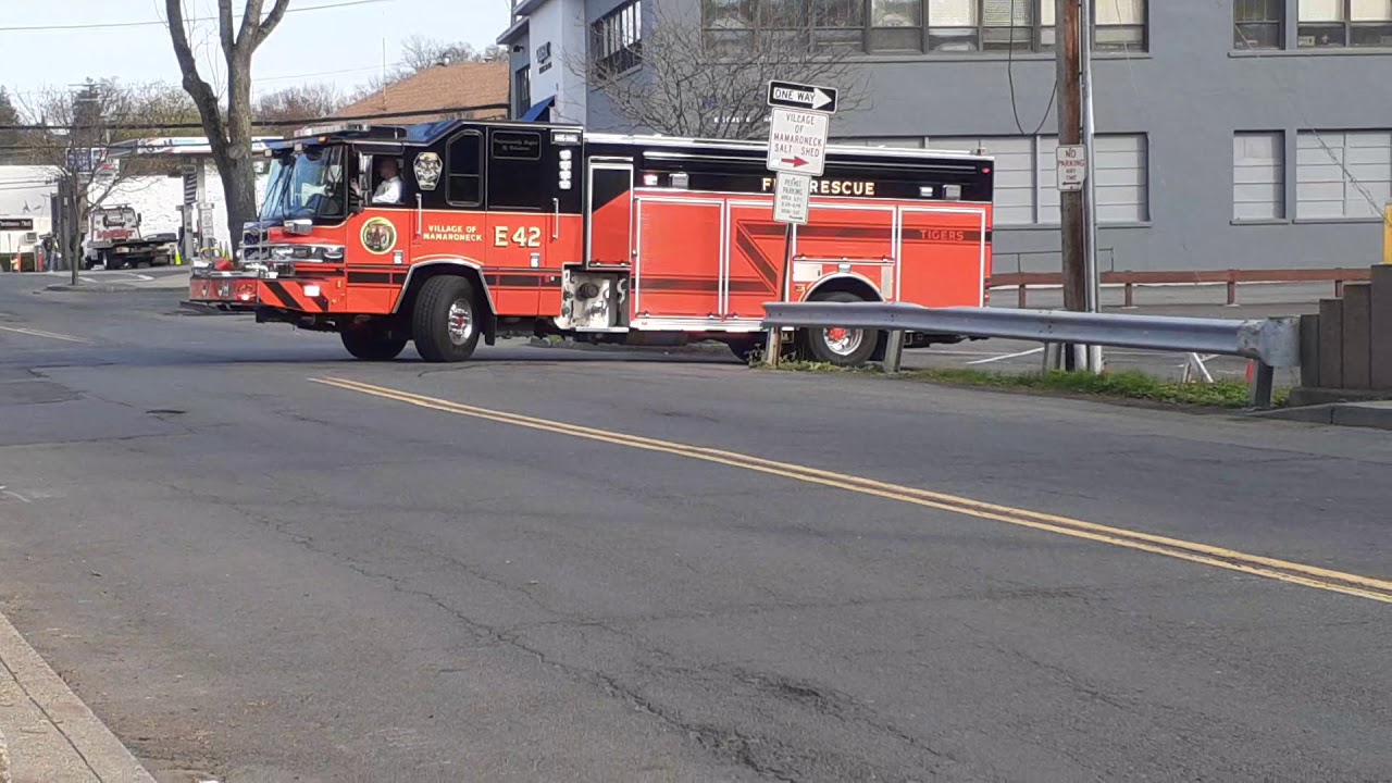 Village Of Mamaroneck E42 clearing from a MVA and the accident scene