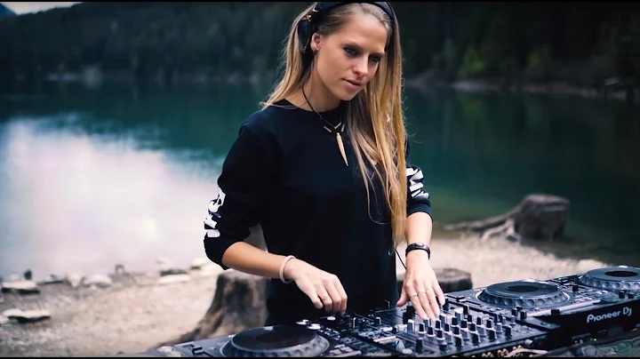 Nora En Pure | Arnensee, Switzerland