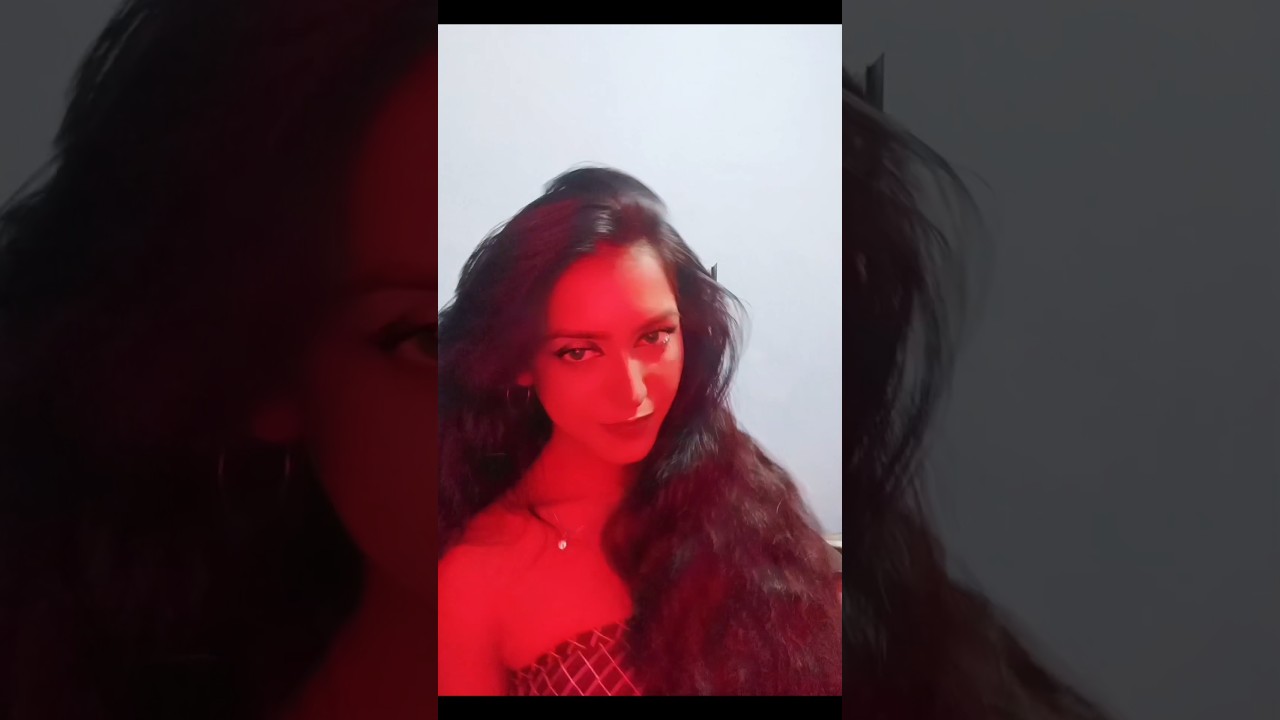 And you can save 50 pounds 💷...ya de do mujhe 🤭 