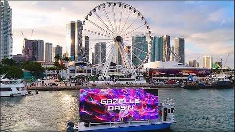 Displayed during #miamiartweek on a moving canvas at South Beach, Miami.