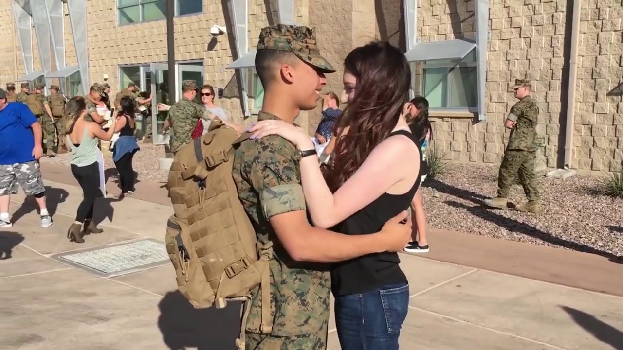 Marine Dad Surprises Daughters At Their El Paso School After 18 Months Apart Youtube