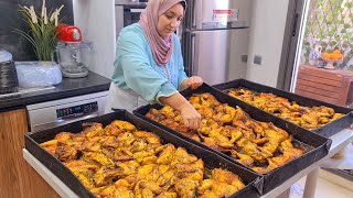اللهم بارك فطور رمضان 100 يتيم وجدت في نهار واحد السحور العشاء دجاج محمر والسفة حتى التحلية المملحات