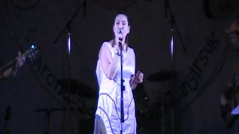 Beatrice Deer singing 