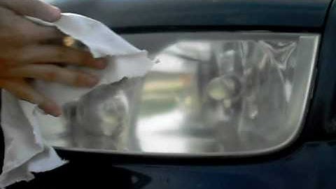 GSS Headlight Lens Restorer - Clean foggy headlights in seconds with no sanding or buffing!