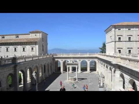 Vidéo: Histoire, pèlerinage et foi à l'abbaye de Montecassino