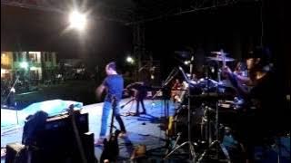 GODBLESS - PEMBURU ILUSI LIVE COVER The Plonk Khang [DRUMCAM]