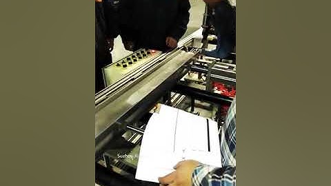 Busbar riveting machine for busduct housing profile assembly