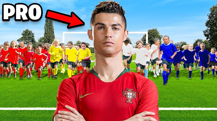 1 Pro VS 100 Kid Footballers!