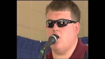 2010 Illinois Hog Calling Competition Contestant