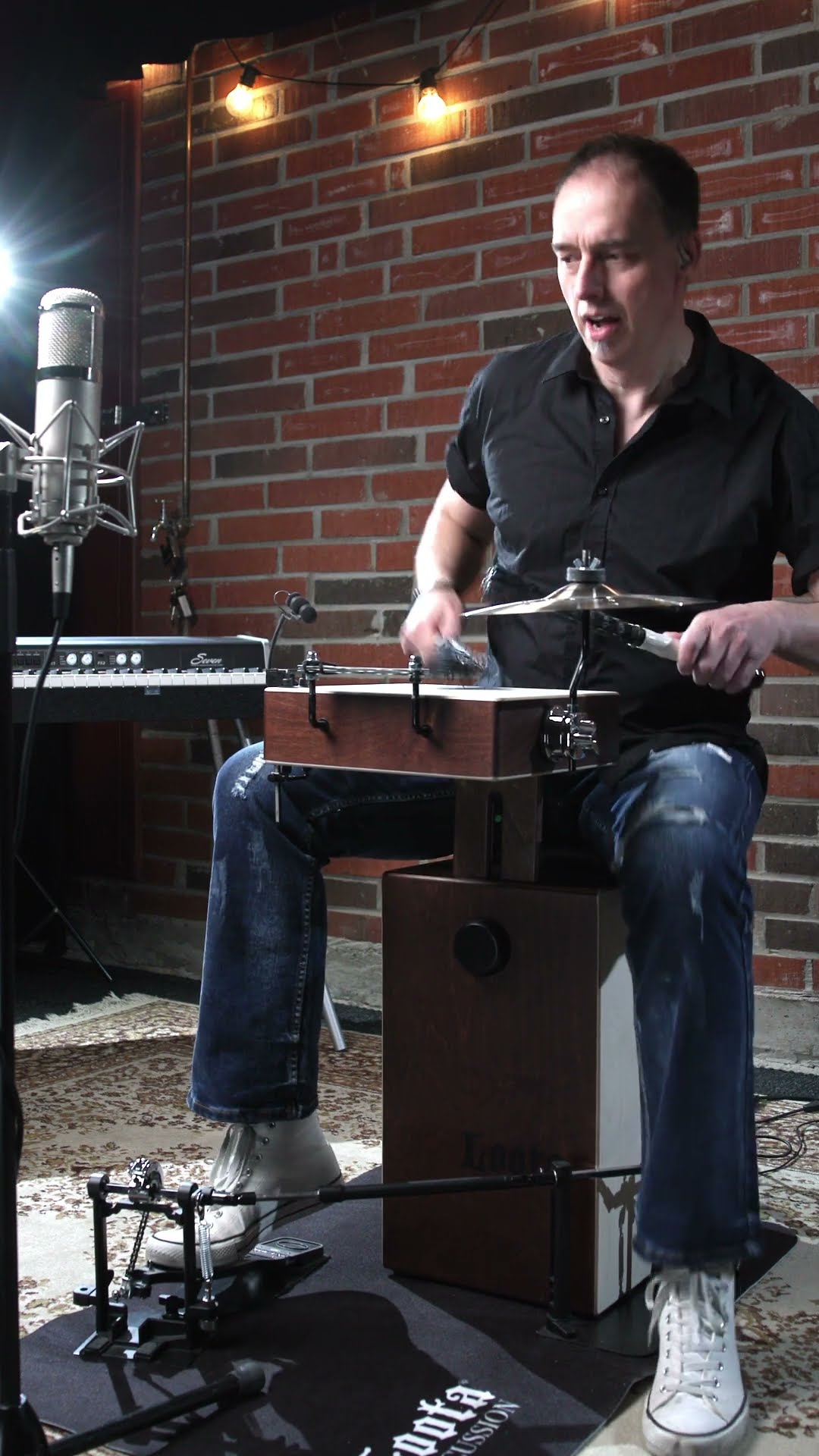 Loota Percussion - Bill Withers song Lovely Day. (Jośe James