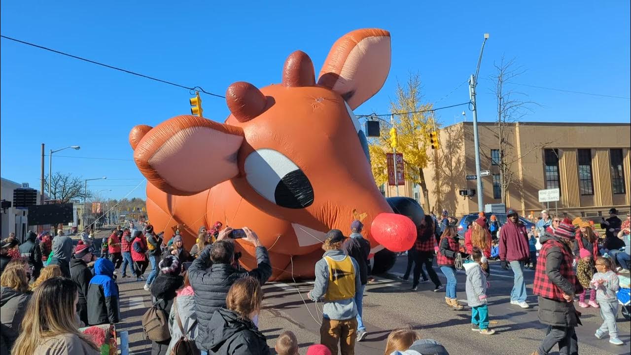 Kalamazoo Christmas Parade 11/18/23 Rudolph Balloon in Wind! YouTube